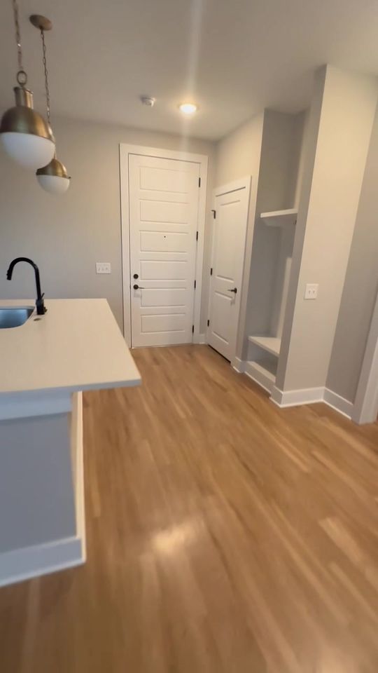 1 Bed 1 Bath - Apartment