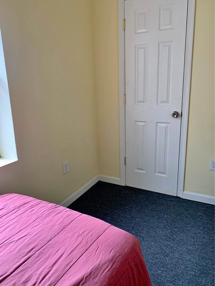 1 Bed 2 Baths - Apartment