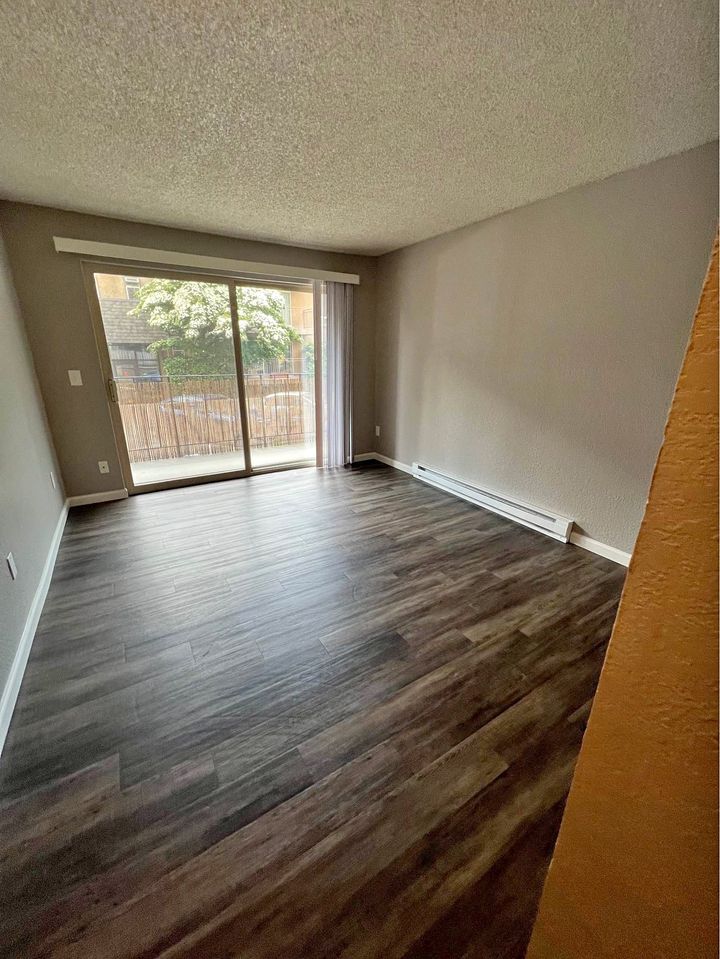 2 Beds 1 Bath - Apartment