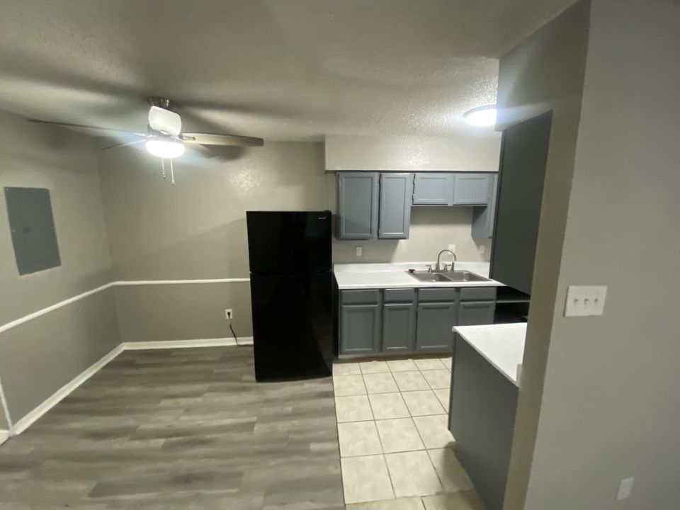 2 Beds 1 Bath Apartment photo'