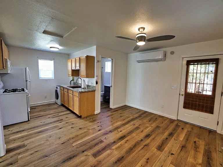 2 Beds 1 Bath - House