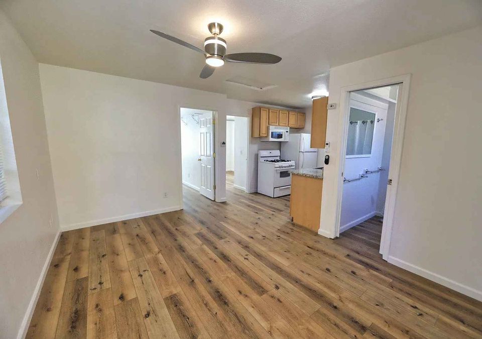 2 Beds 1 Bath - House photo'