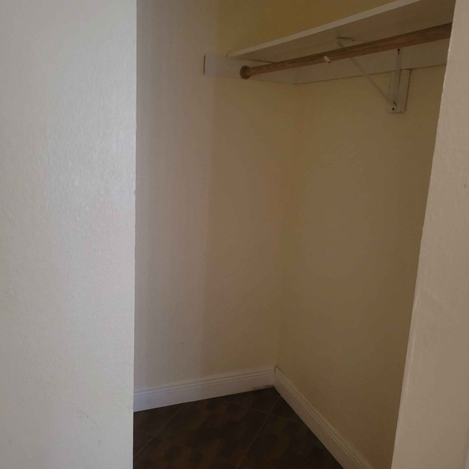 2 Beds 1 Bath - House photo'