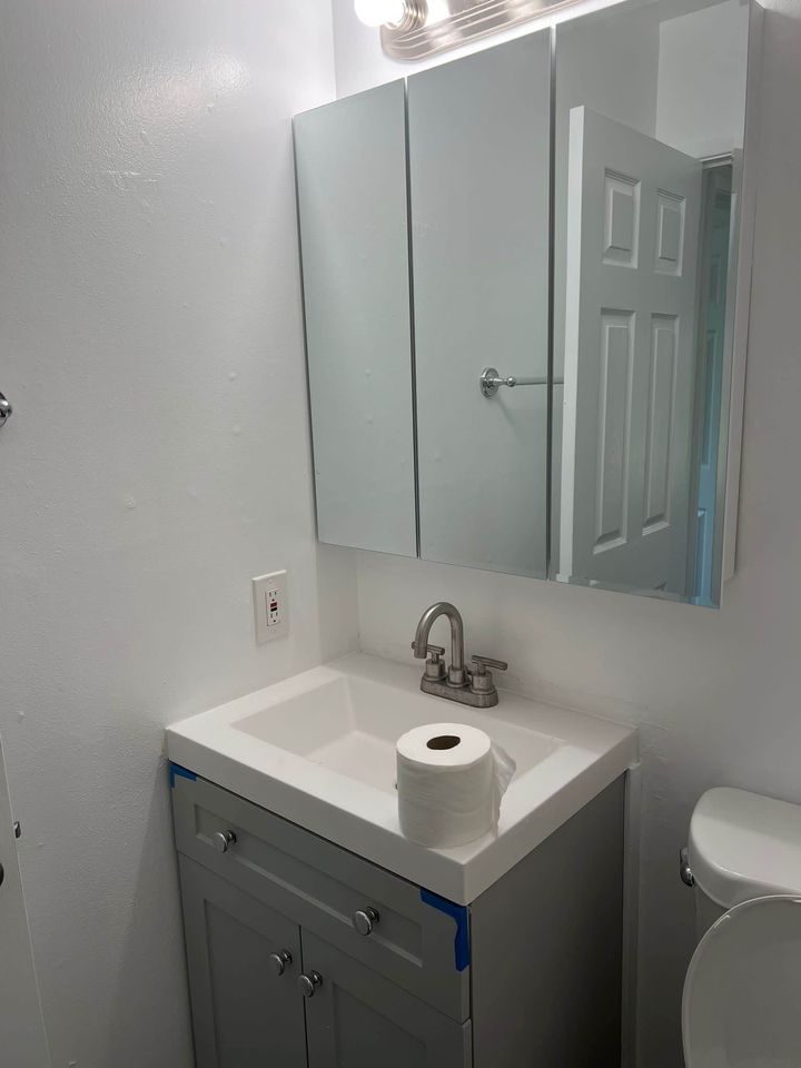 2 Beds 1 Bath - House photo'