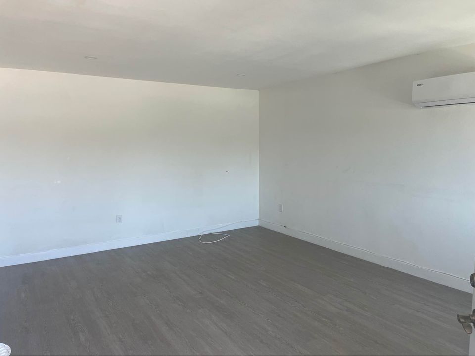 2 Beds 1 Bath - House photo'