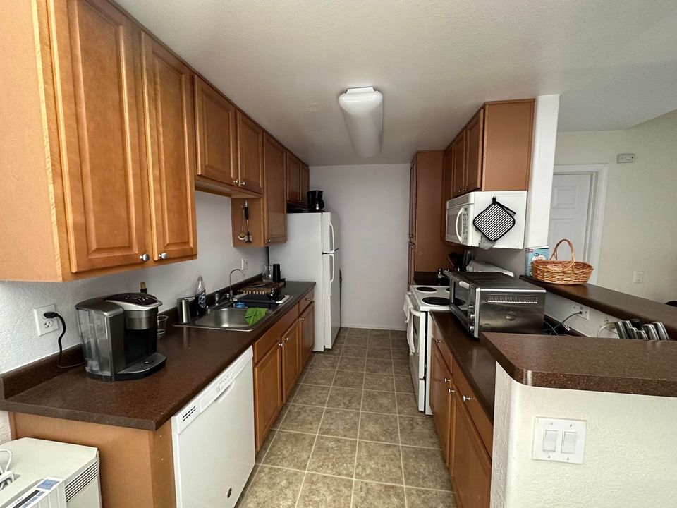 2 Beds 2 Baths Apartment - 6