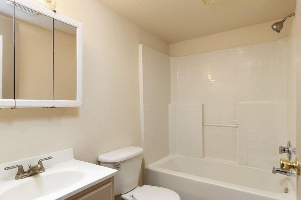 Studio 1 Bath Apartment photo'