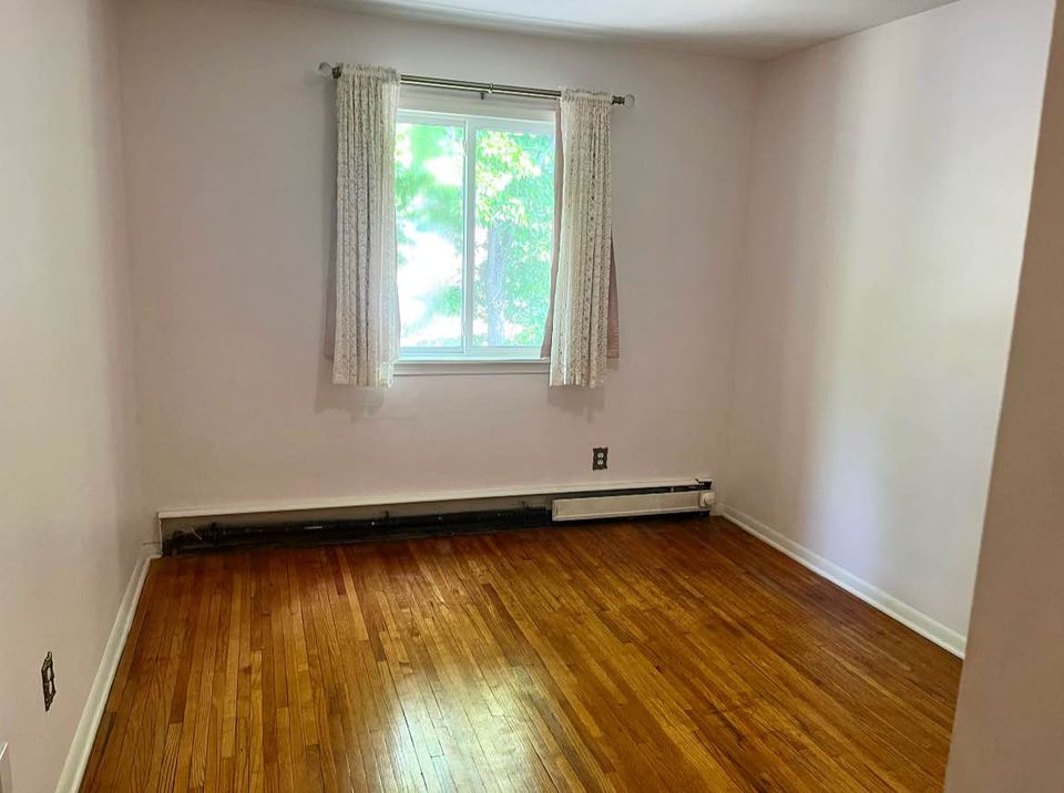 1 Bed 1 Bath Apartment - Utilities Included photo'