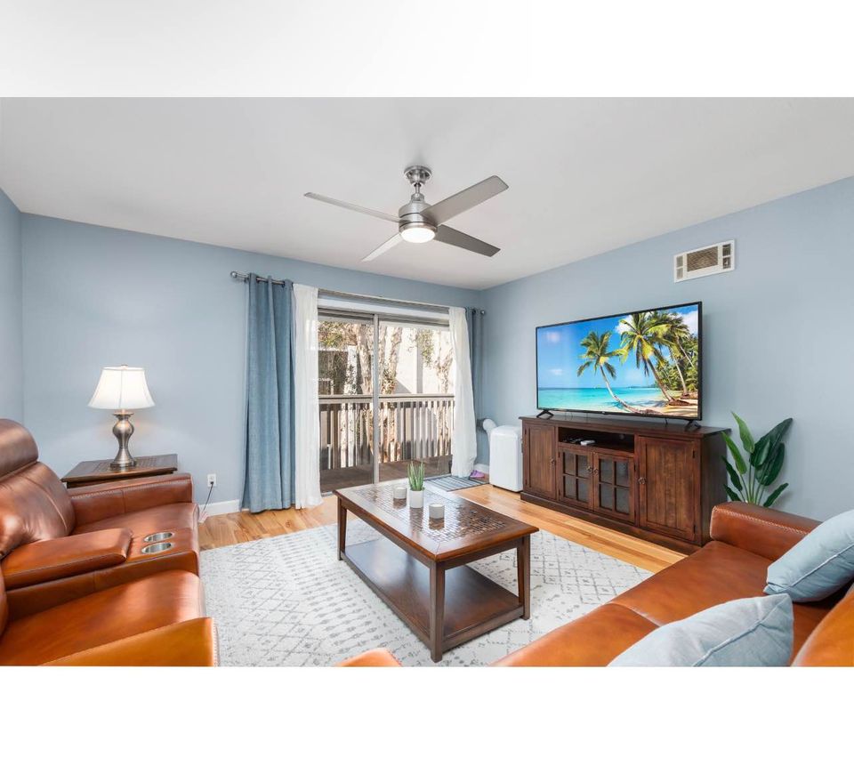 1 Bed 1 Bath - Townhouse photo'