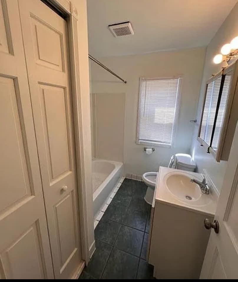 2 bedroom / 1 bathroom photo'