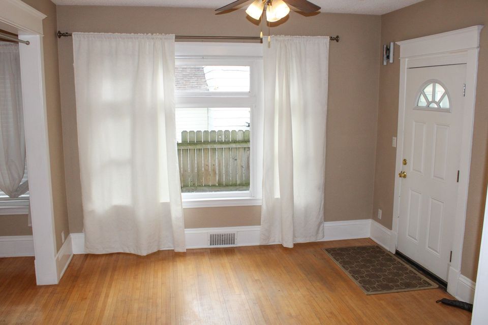 2 Beds 1 Bath Apartment photo'