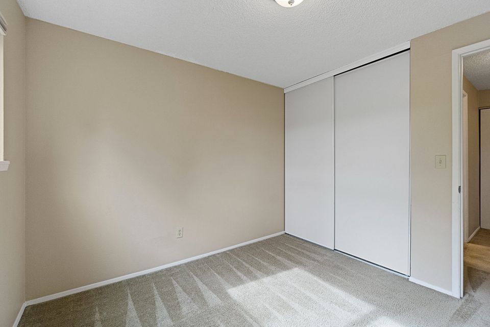 2 Beds 1 Bath Apartment photo'