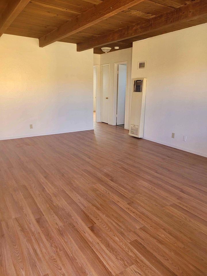 2 Beds 1 Bath - Apartment