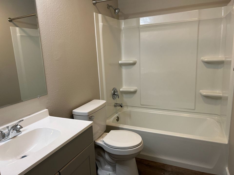 2 Beds 1 Bath Apartment photo'