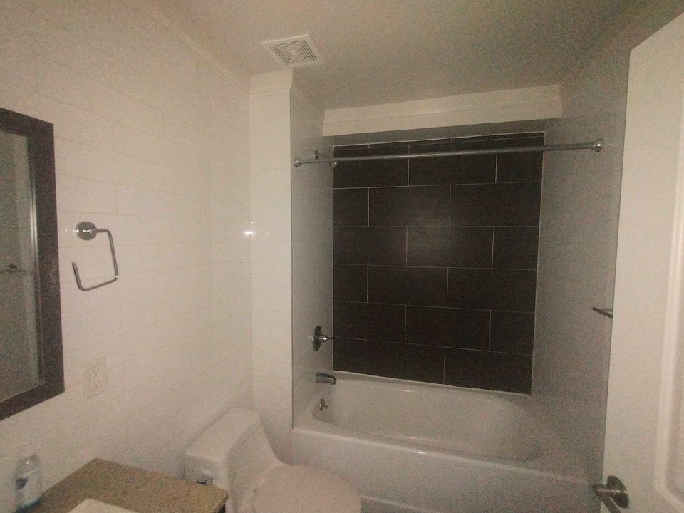 2 Beds 1 Bath - Apartment - 12