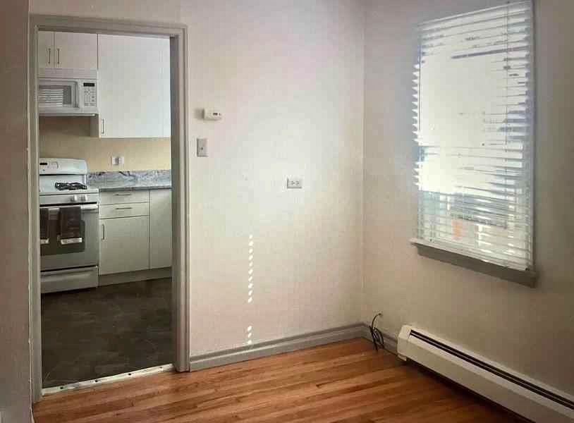 2 Beds 1 Bath - House