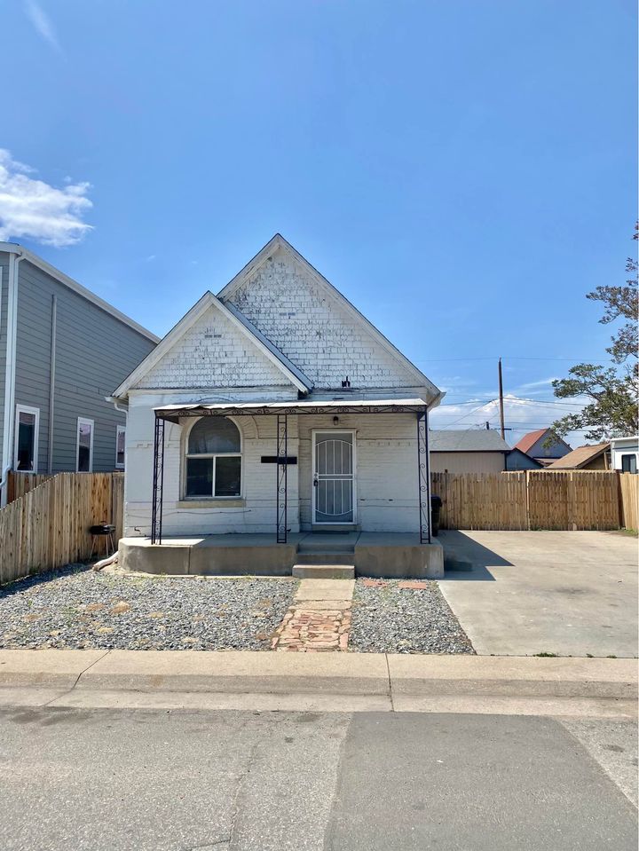 2 Beds 1 Bath - House photo'