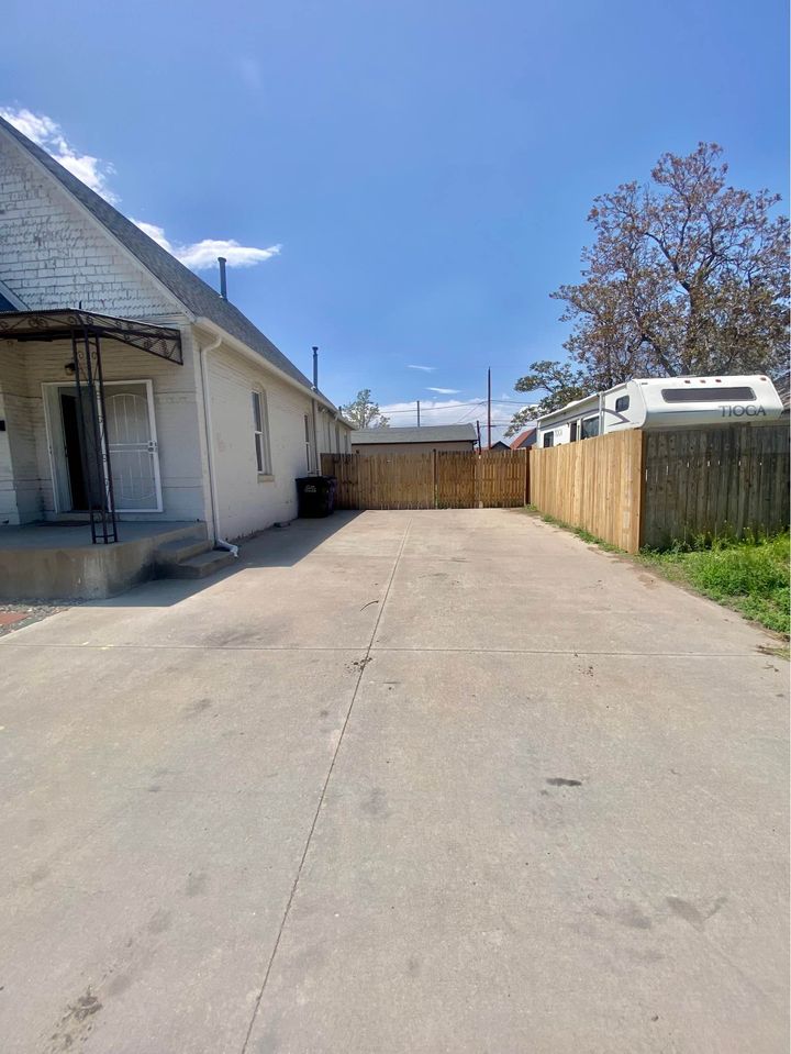 2 Beds 1 Bath - House photo'