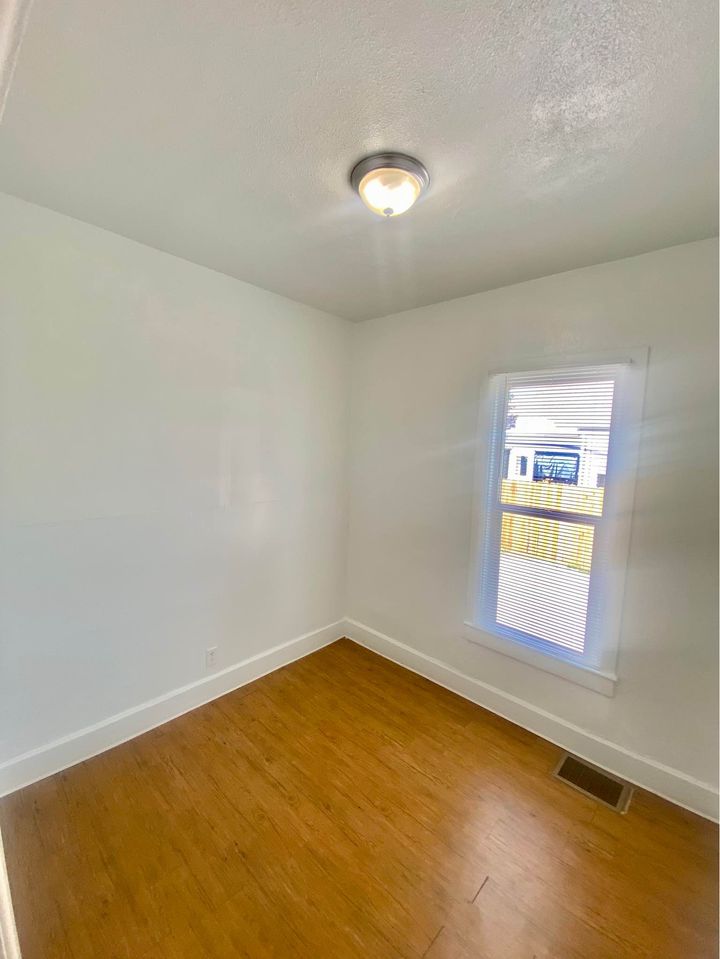 2 Beds 1 Bath - House photo'