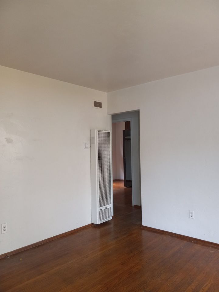 2 Beds 1 Bath House photo'