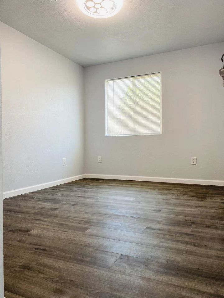 2 Beds 1 Bath House photo'