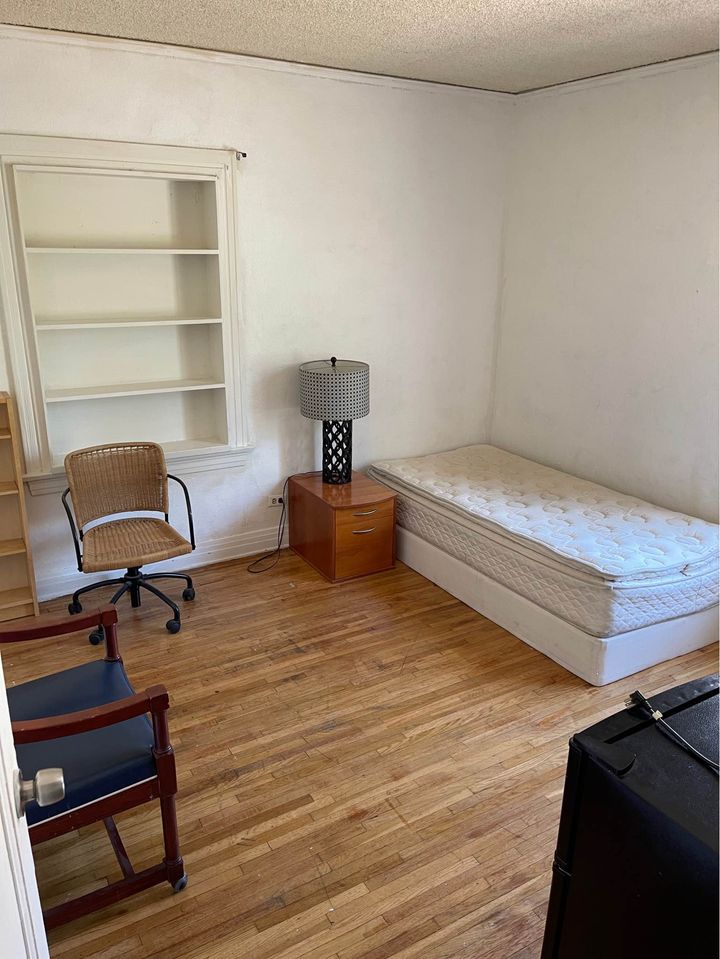 2 Beds 1 Bath - House photo'