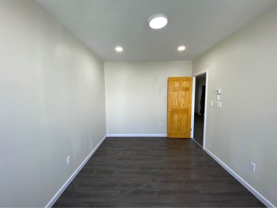 3 Bed With 1.5 Baths For Rent! photo'