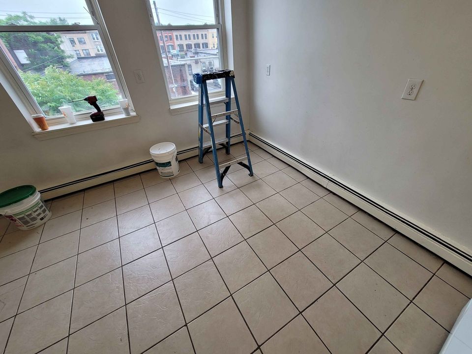 3 Beds 1 Bath - Apartment photo'