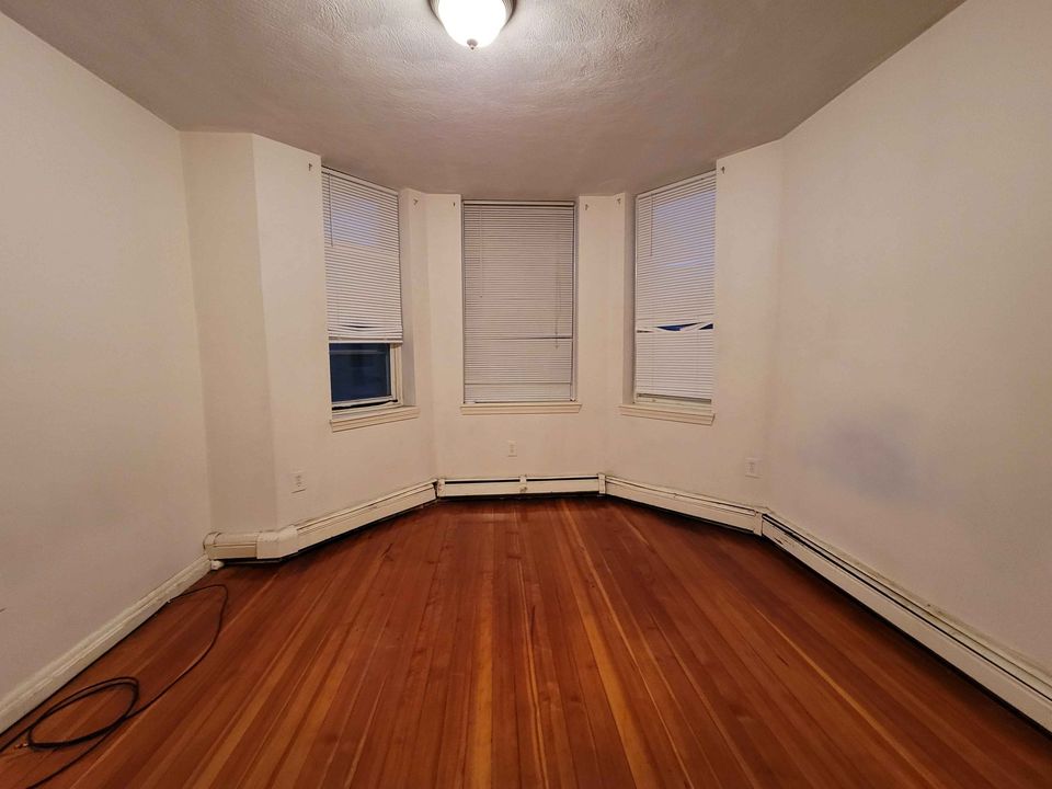 3 Beds 1 Bath - Apartment photo'