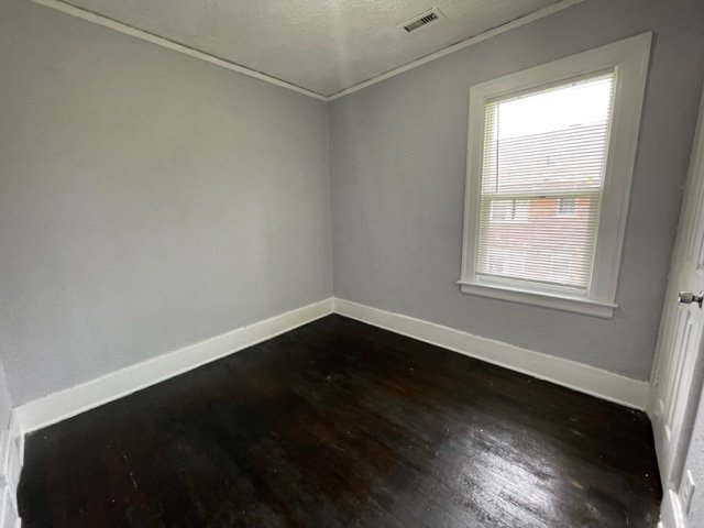 3 Beds 1 Bath Apartment photo'