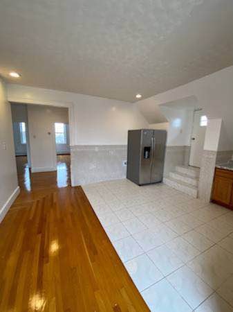 3 Beds 1 Bath - Apartment - 8