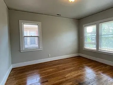 3 Beds 1 Bath House - 10