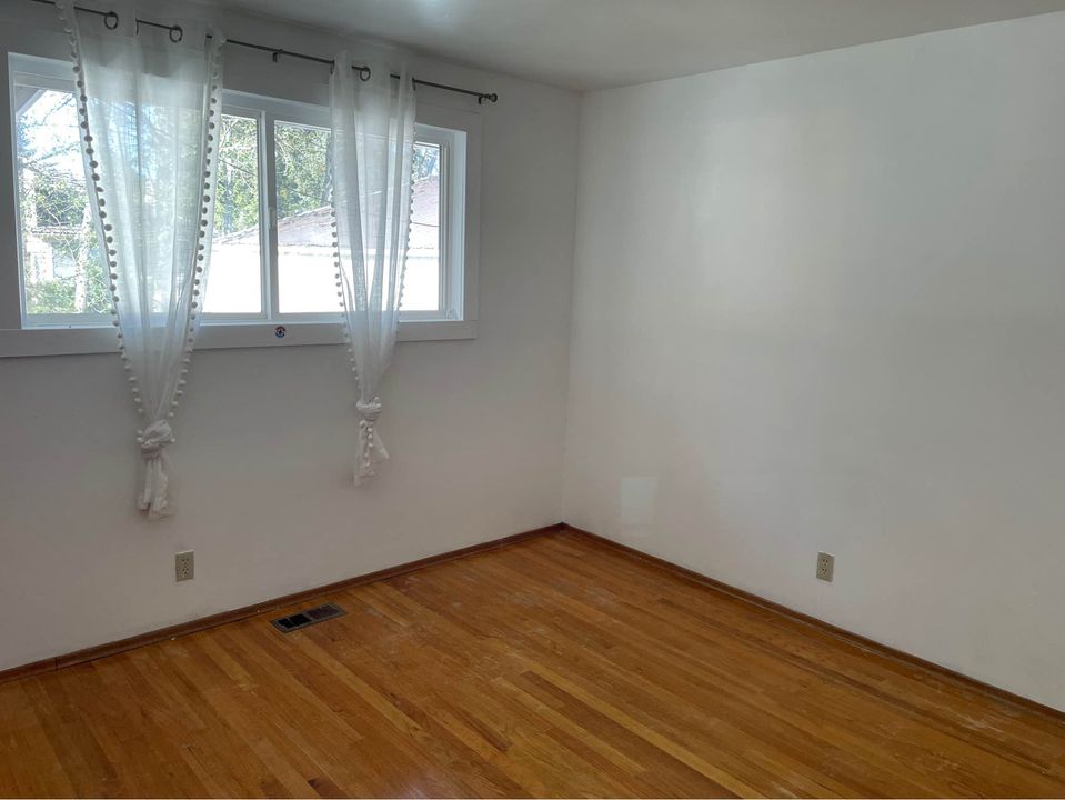 3 Beds 1 Bath - House photo'