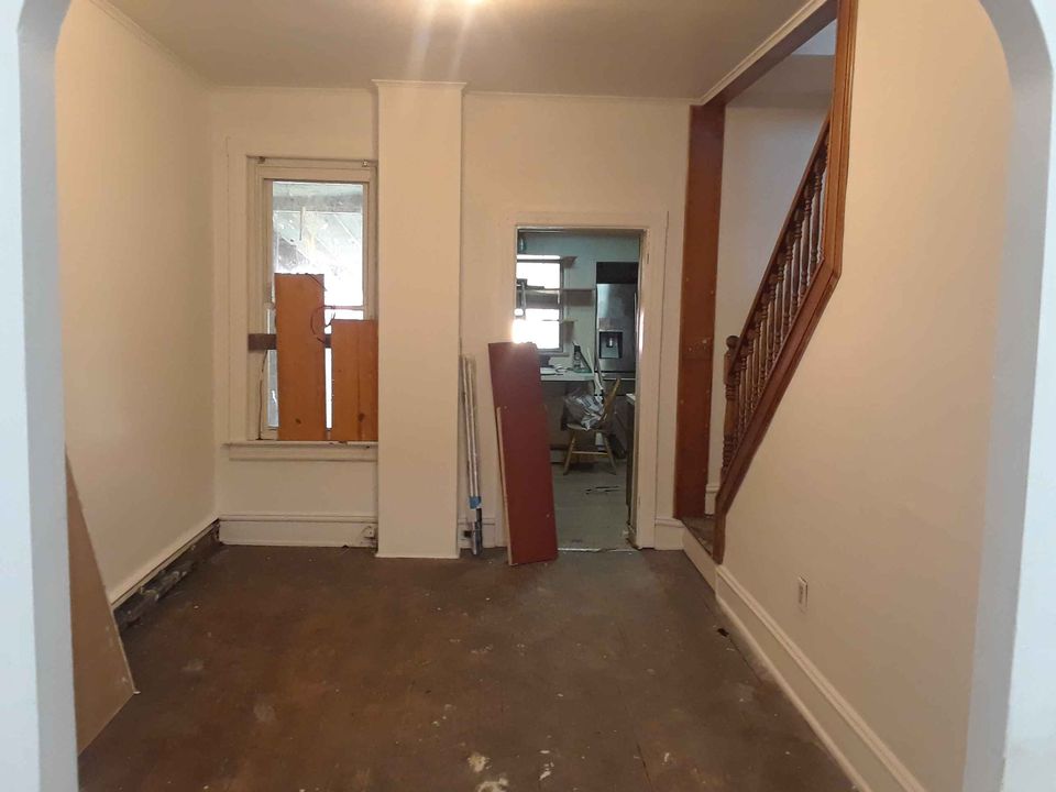 3 Beds 1 Bath - Townhouse photo'