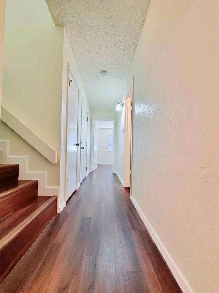 3 beds · 2 bath · Townhouse