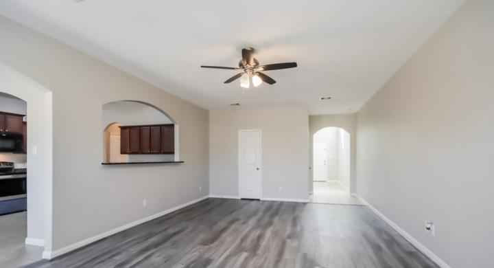 3 Beds 2 Baths - House - 6