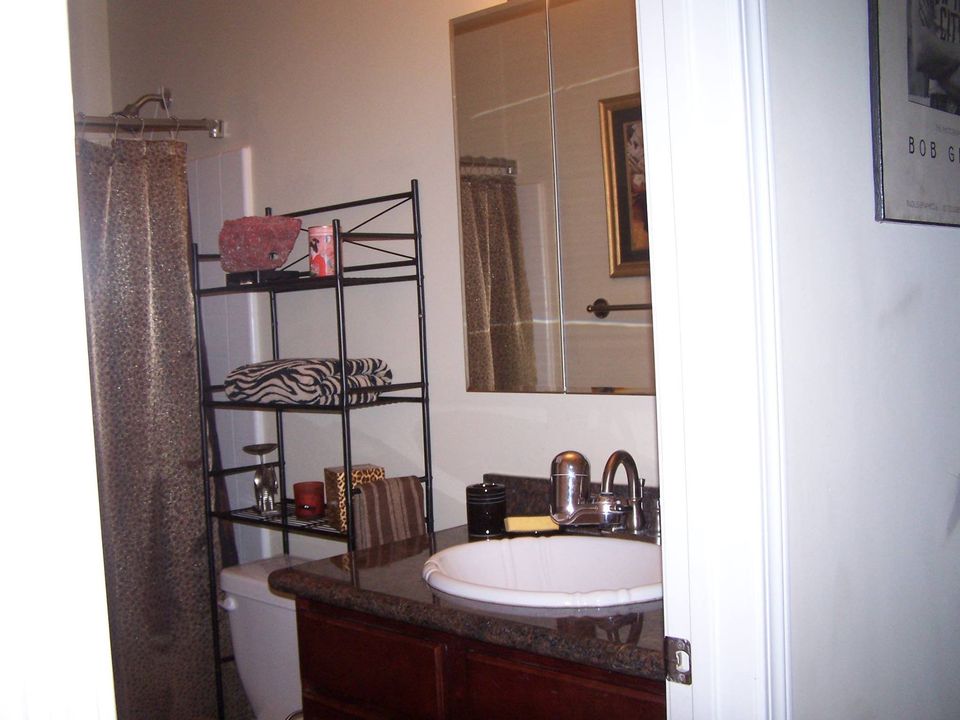 3 Beds 2 Baths Townhouse - 2