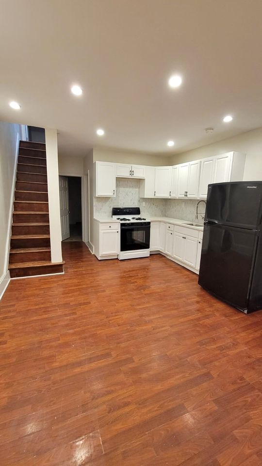 3 Beds 2 Baths Townhouse