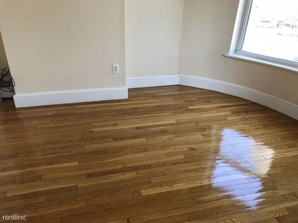 Great deal! South end 3 bedroom for rent - 10