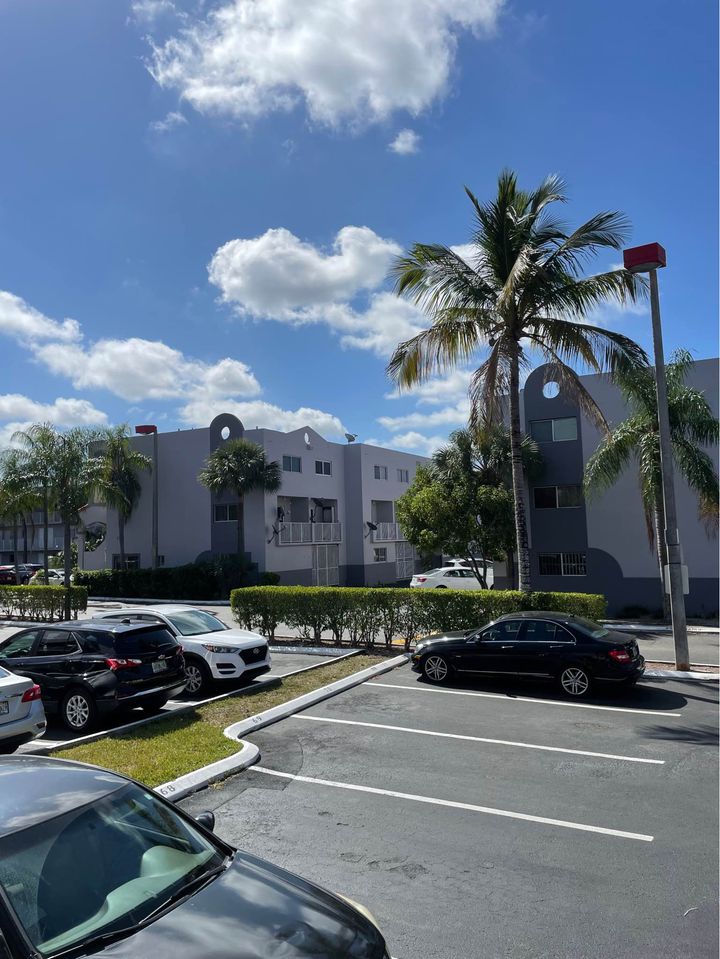 📣Renta Townhouse 🏠 en Hialeah photo'