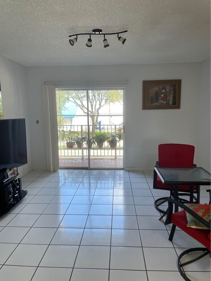 📣Renta Townhouse 🏠 en Hialeah photo'