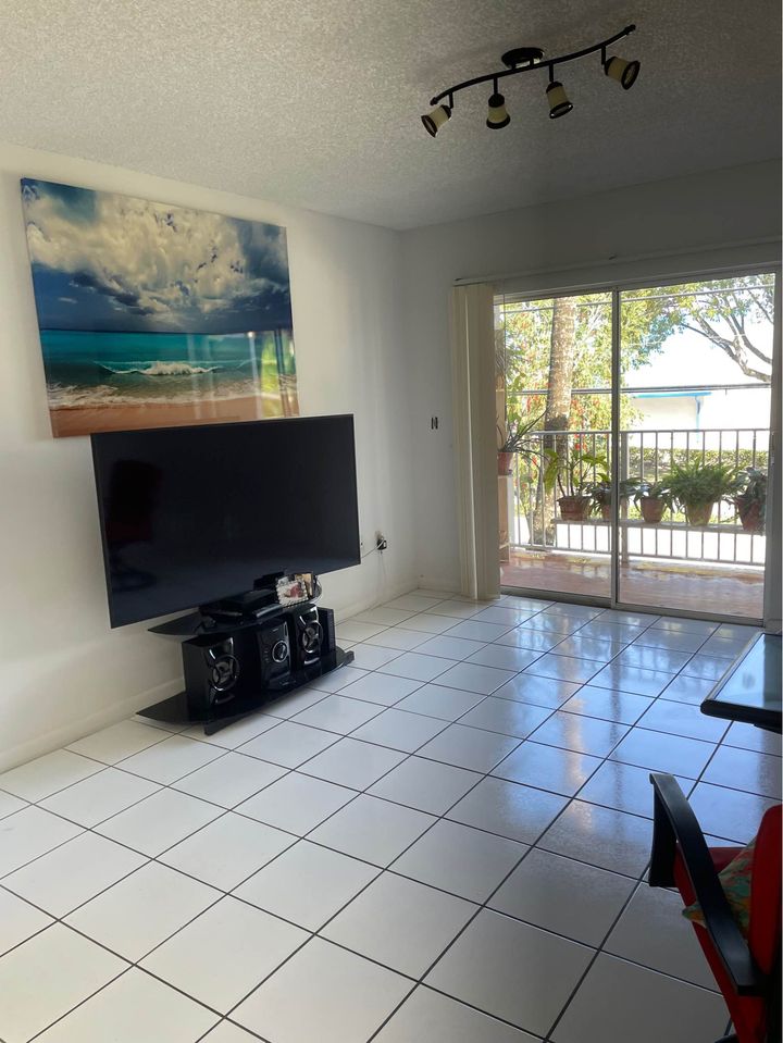 📣Renta Townhouse 🏠 en Hialeah photo'