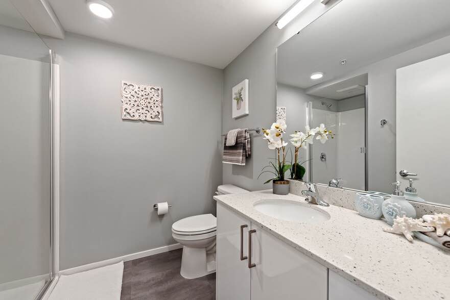 Studio 1 bathroom – Flat - 4