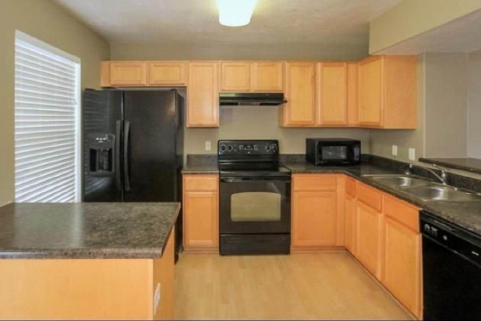 1 Bed 1 Bath - Townhouse photo'