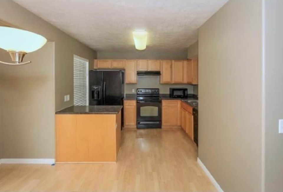 1 Bed 1 Bath - Townhouse photo'