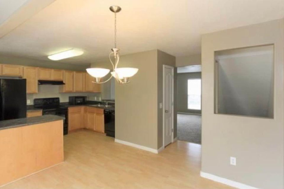 1 Bed 1 Bath - Townhouse photo'