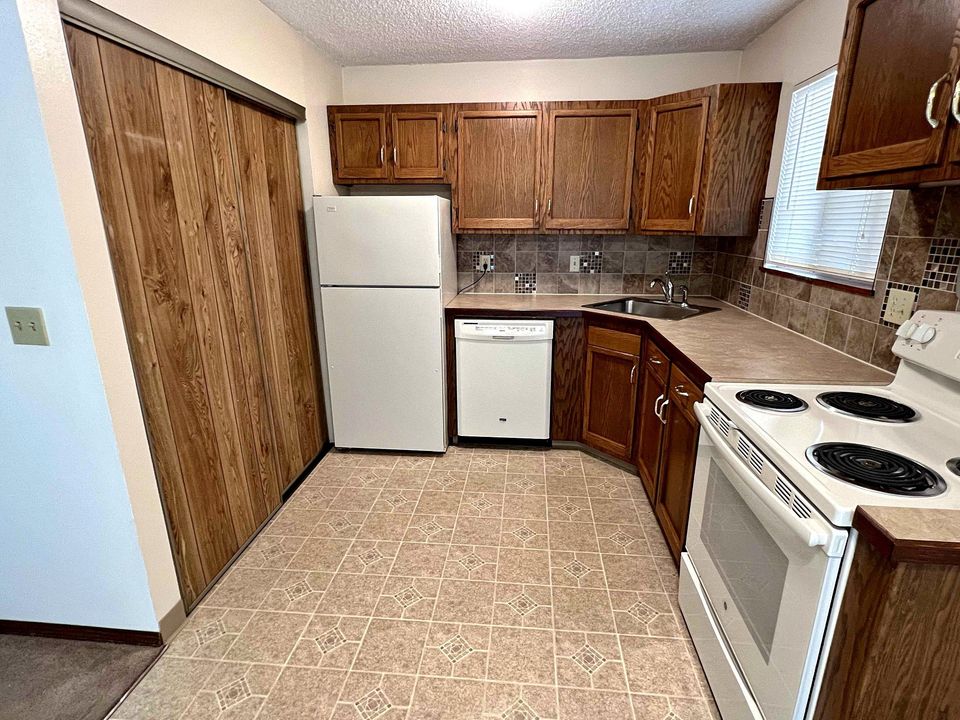 2 Beds 1 Bath - Apartment