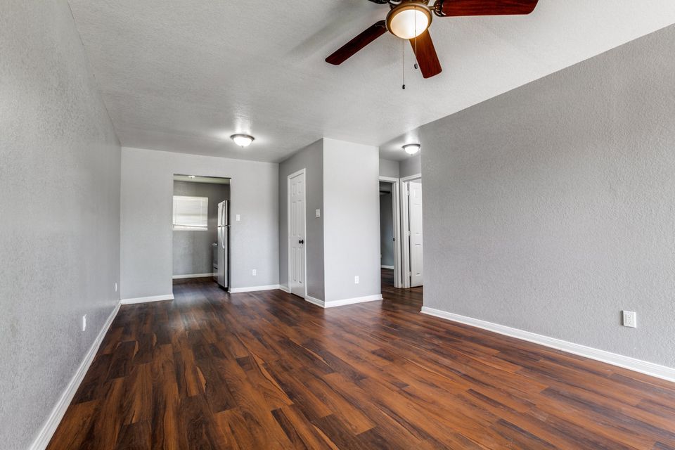 2 Beds 1 Bath Apartment photo'