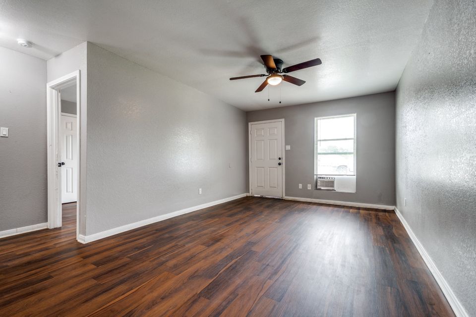 2 Beds 1 Bath Apartment photo'