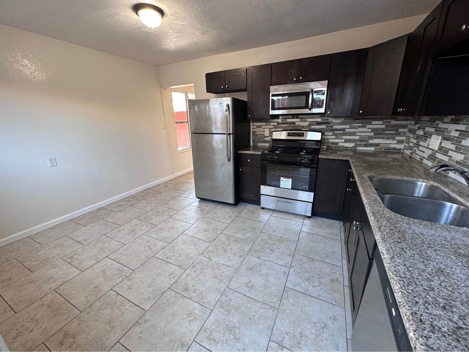 2 Beds 1 Bath - Apartment photo'